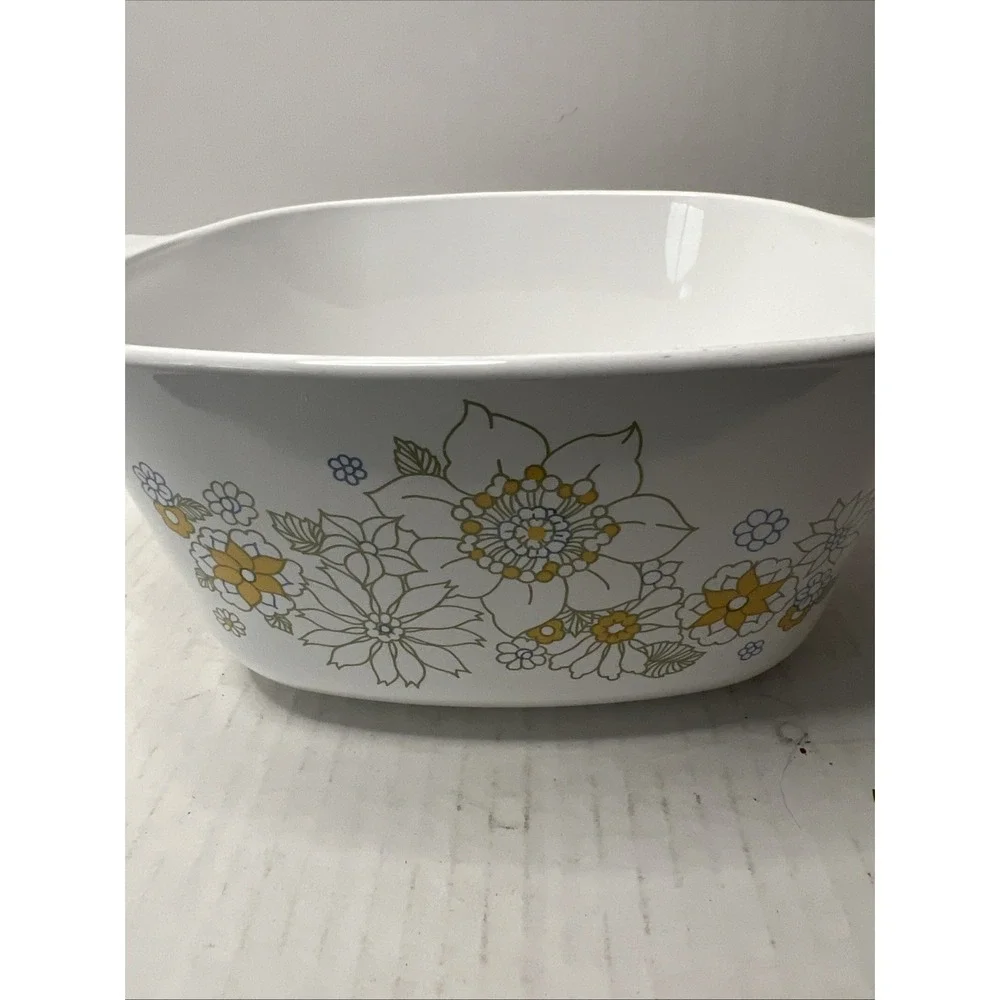 CorningWare Daisy Yellow Floral Bouquet P-1 3/4-B 1 3/4QT Casserole Dish Vintage
